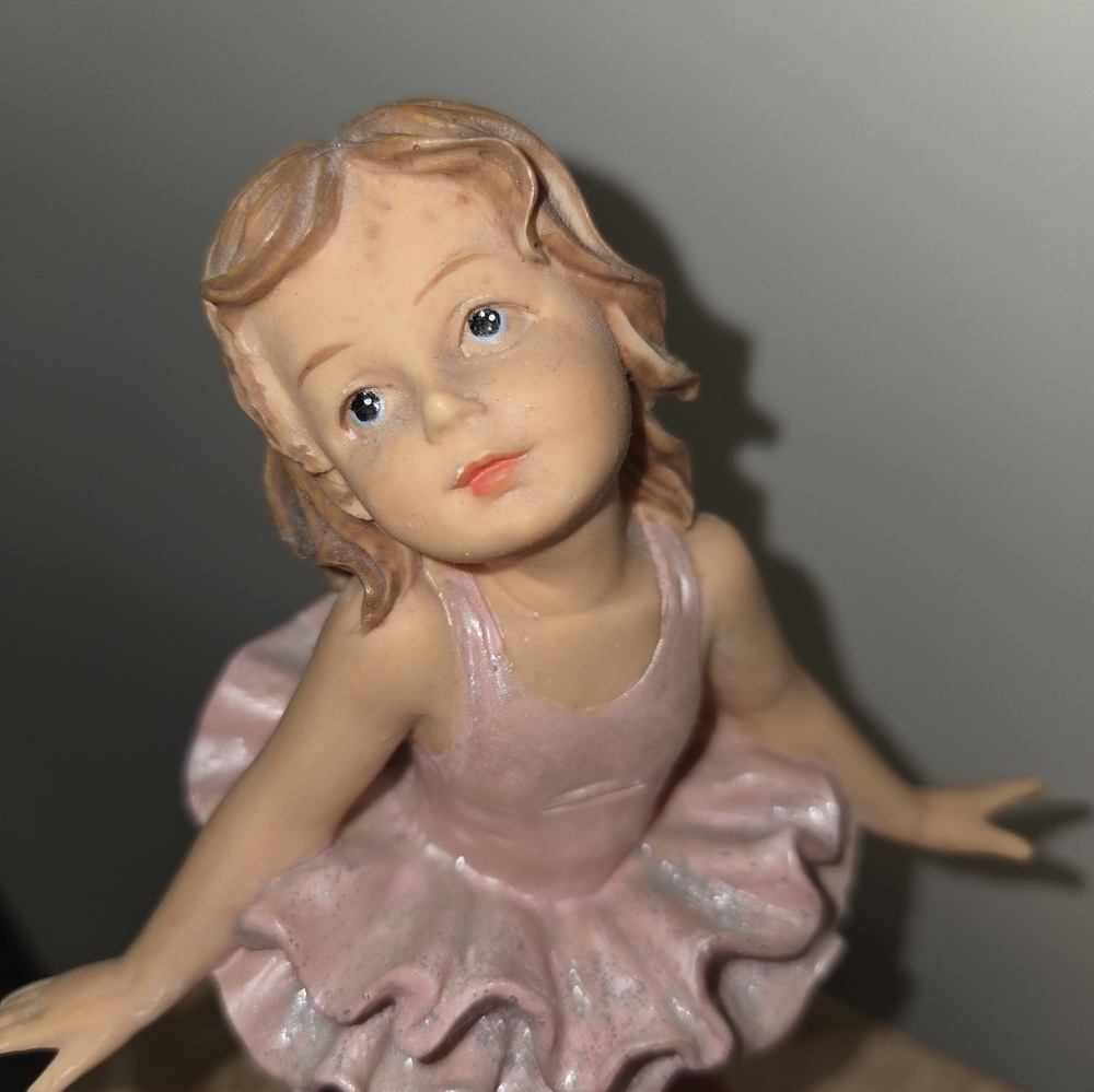 Pink Ceramic Ballerina Figurine With Wind Up Stand